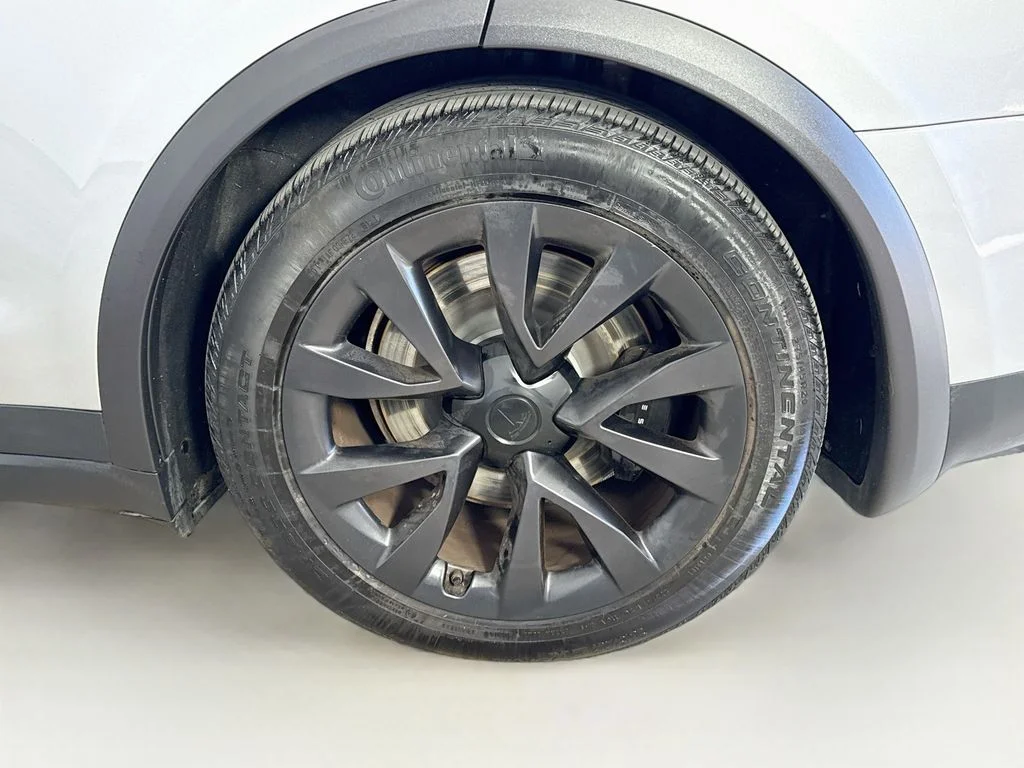 Used 2024 Gray Tesla Base image 32