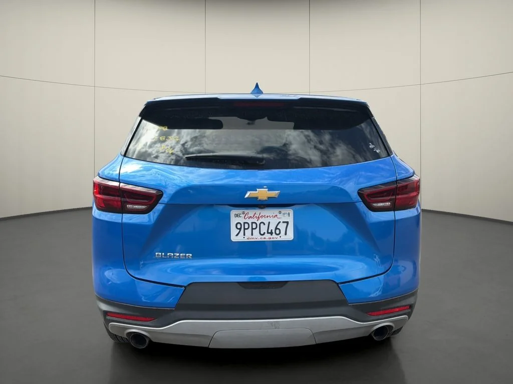 Used 2025 Blue Chevrolet LT image 6