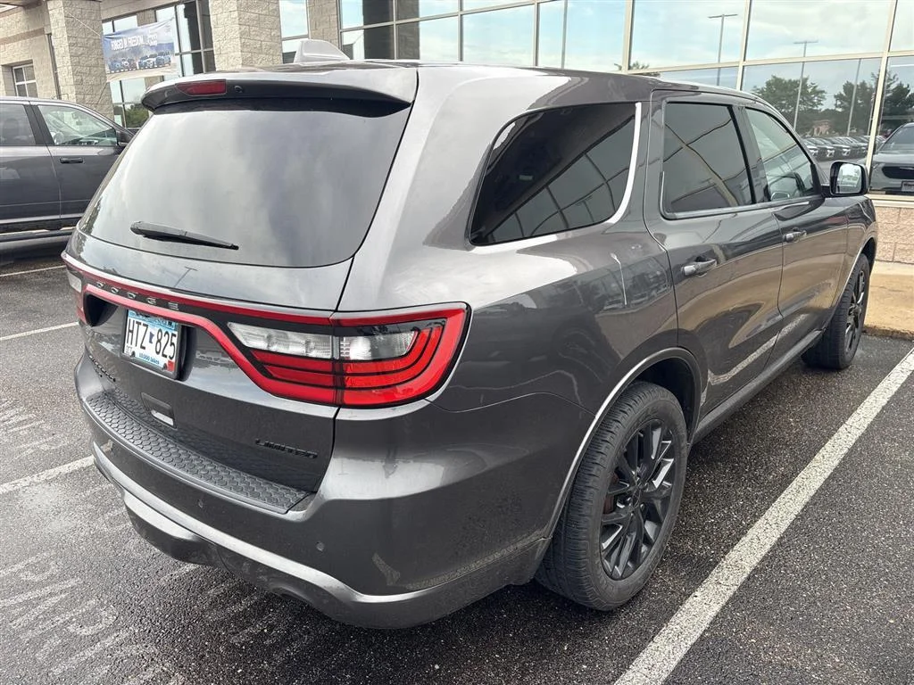 Used 2015 Granite Crystal Metallic Clearcoat Dodge Limited image 4