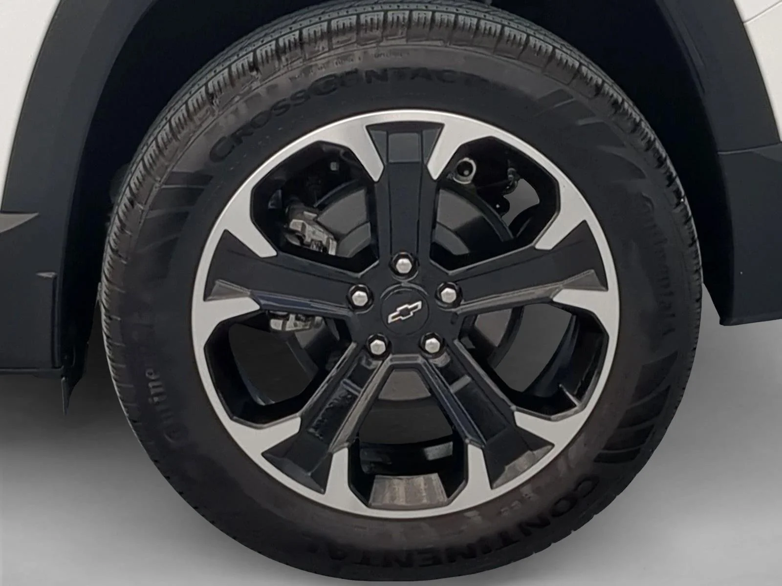 Used 2025 Summit White Chevrolet AWD LT image 24