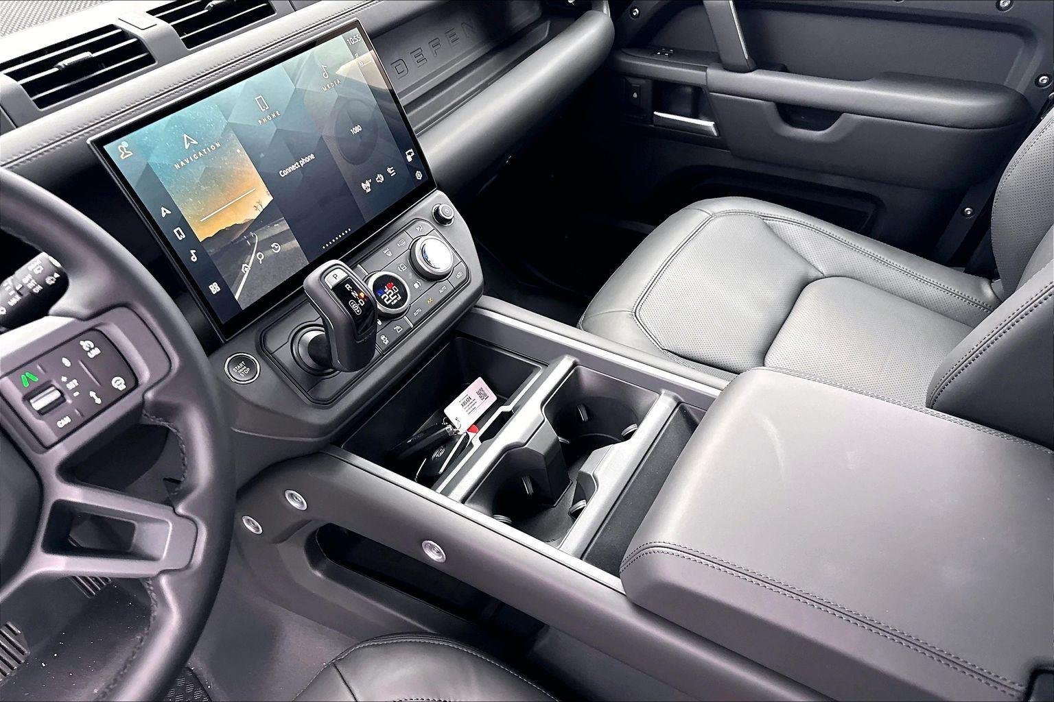 New 2026 Santorini Black Metallic Land Rover S image 23