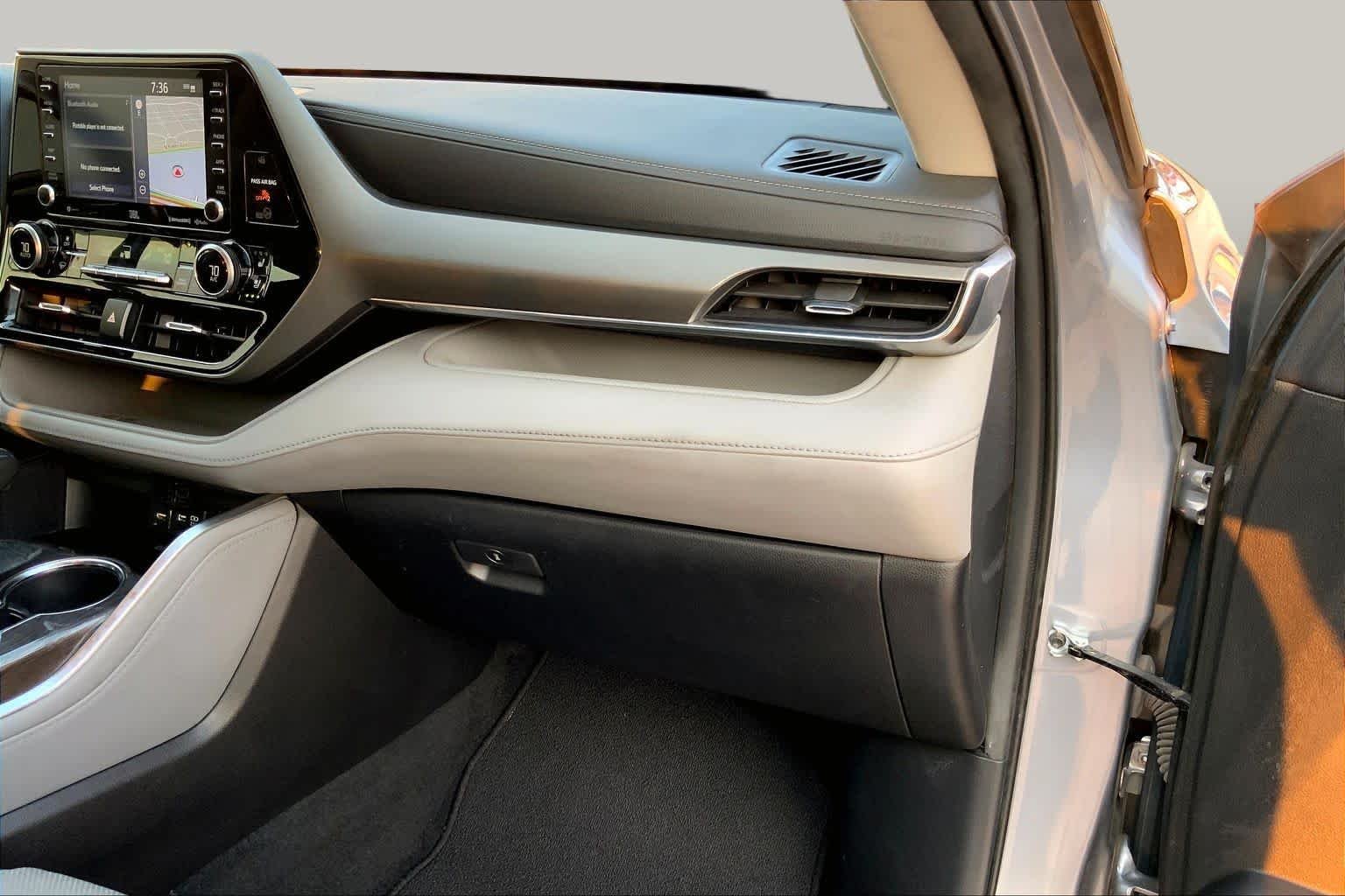 Used 2021 Moon Dust Toyota Limited image 19