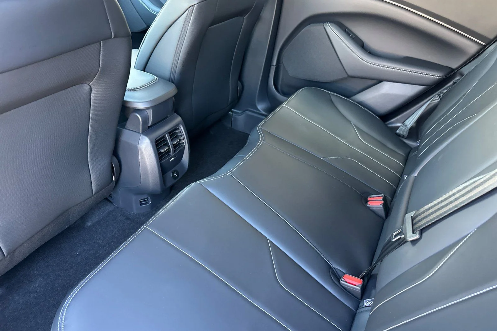 New 2026 Glacier Gray Metallic Tri-coat Ford Select image 15