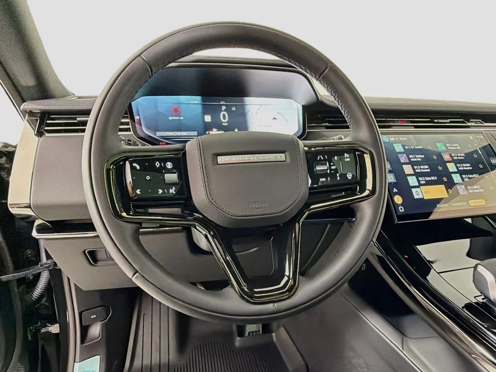 New 2026 Santorini Black Land Rover Dynamic SE image 11