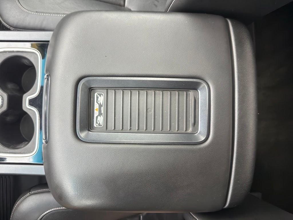 Used 2018 White Frost Tricoat GMC SLT image 29