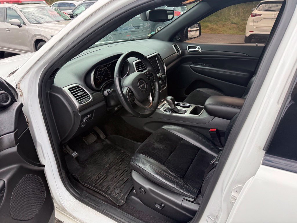 Used 2018 White Jeep Altitude image 5