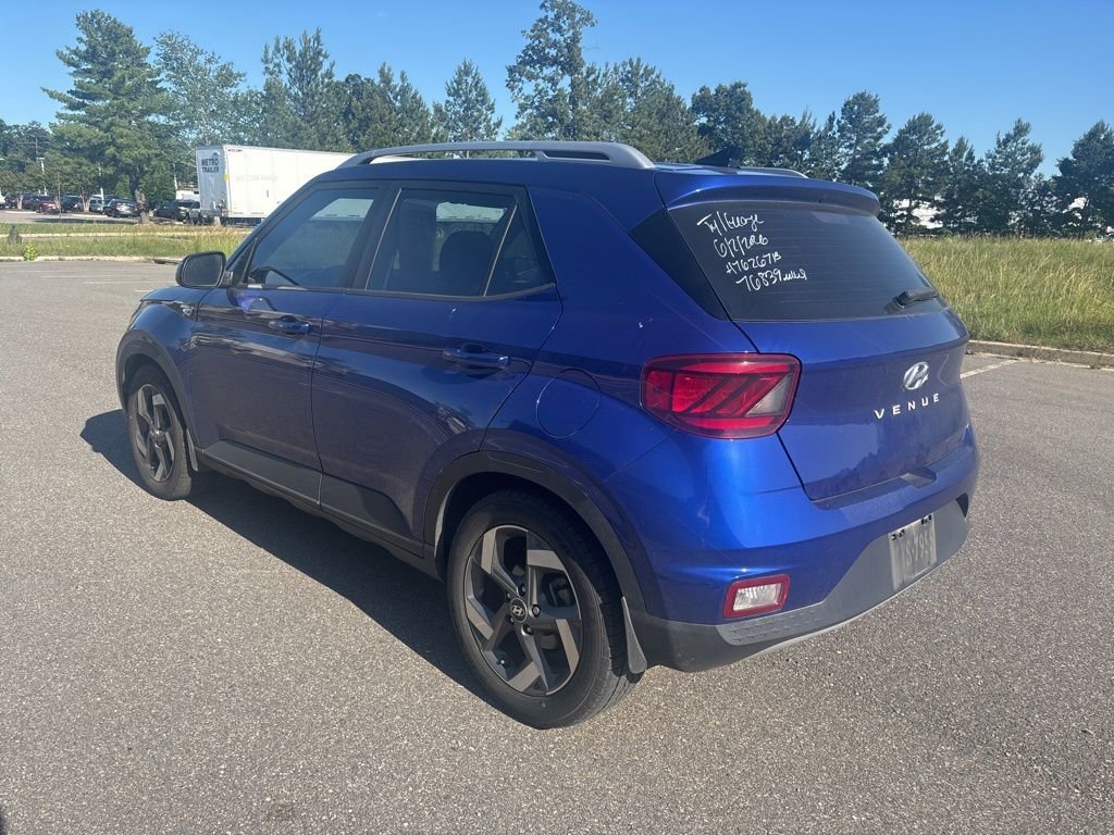 Used 2022 Blue Hyundai Limited image 5