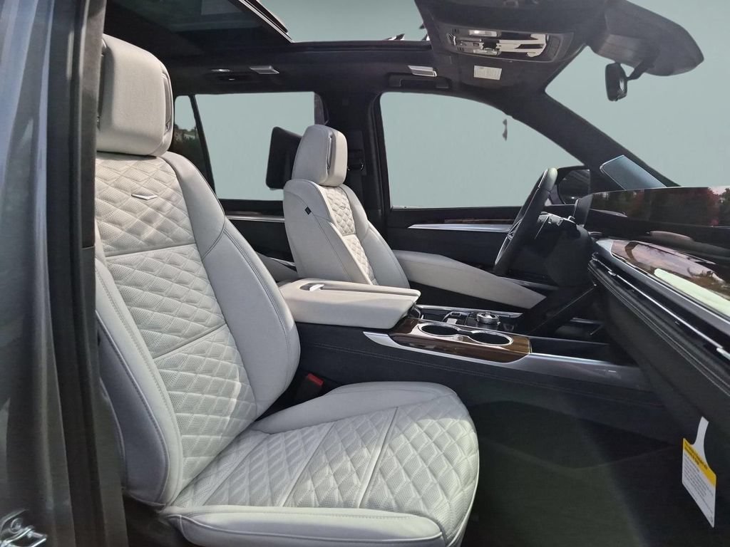 2026 Cadillac Escalade Platinum Sport - Photo 28