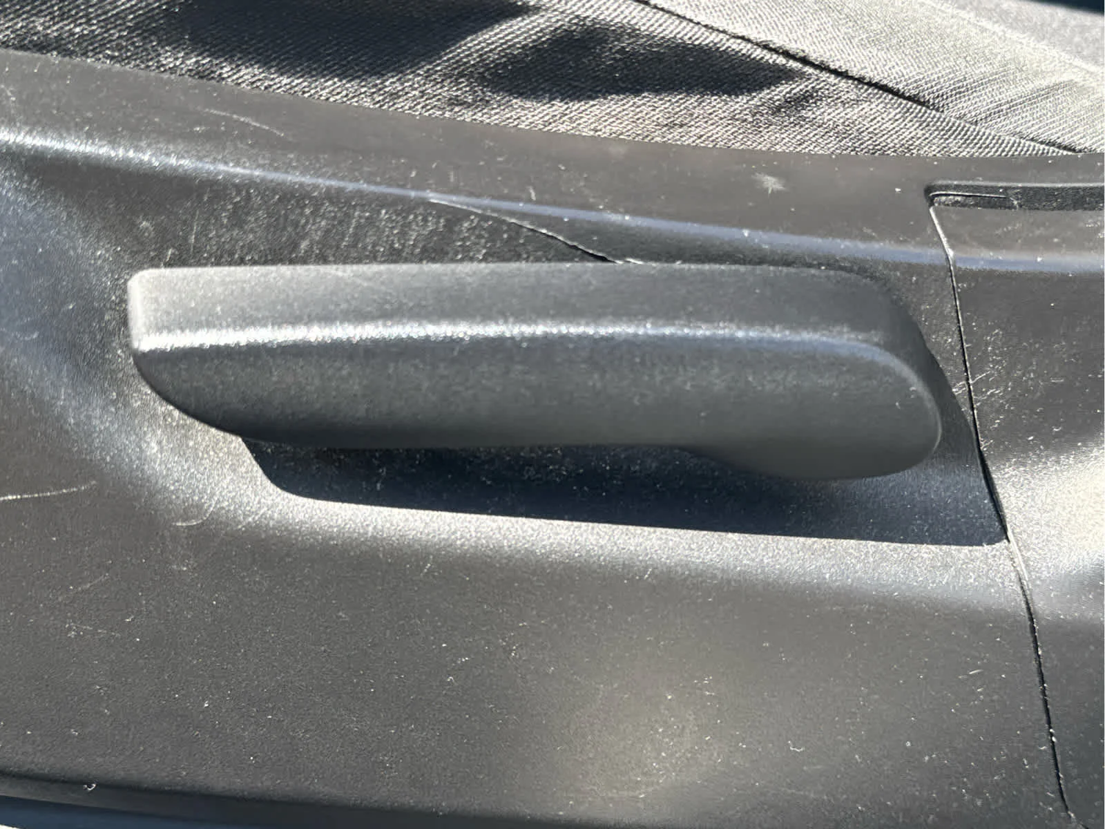 Used 2012 Mineral Gray Metallic Jeep Laredo image 9
