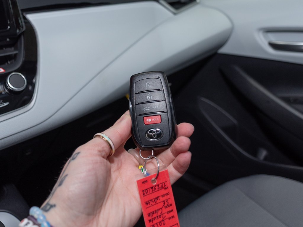 2026 Toyota Corolla SE - Photo 15