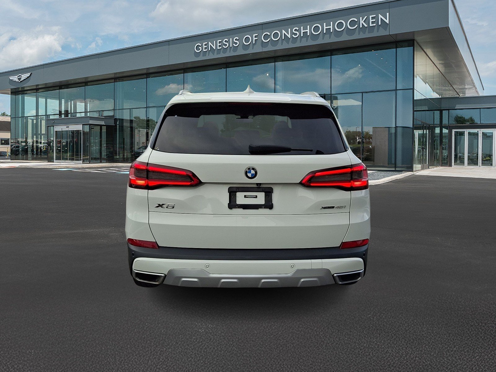 Used 2019 Alpine White BMW xDrive40i image 5