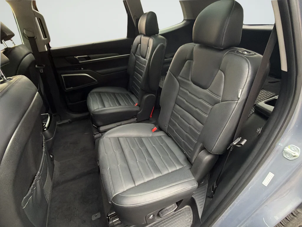 Used 2024 Silver Kia SX-Prestige image 33