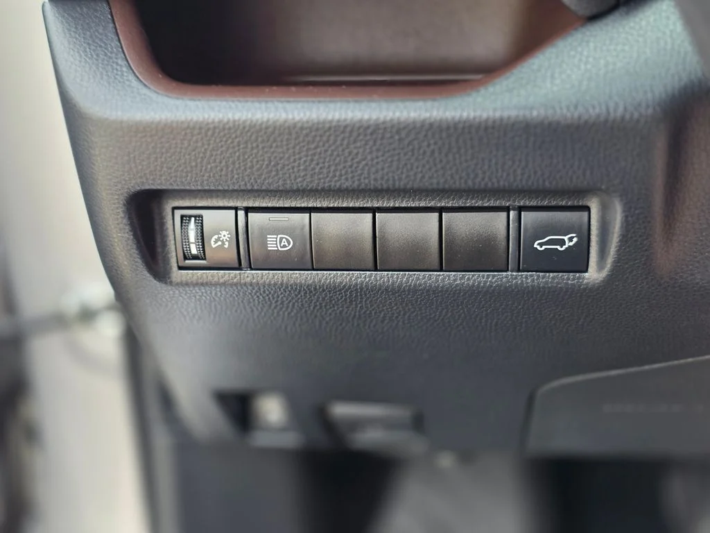 2020 Toyota RAV4 Limited - Photo 40