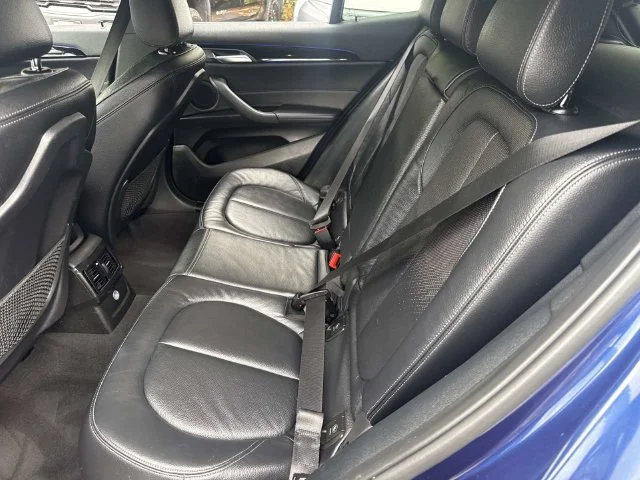 Used 2018 Blue BMW xDrive28i image 16