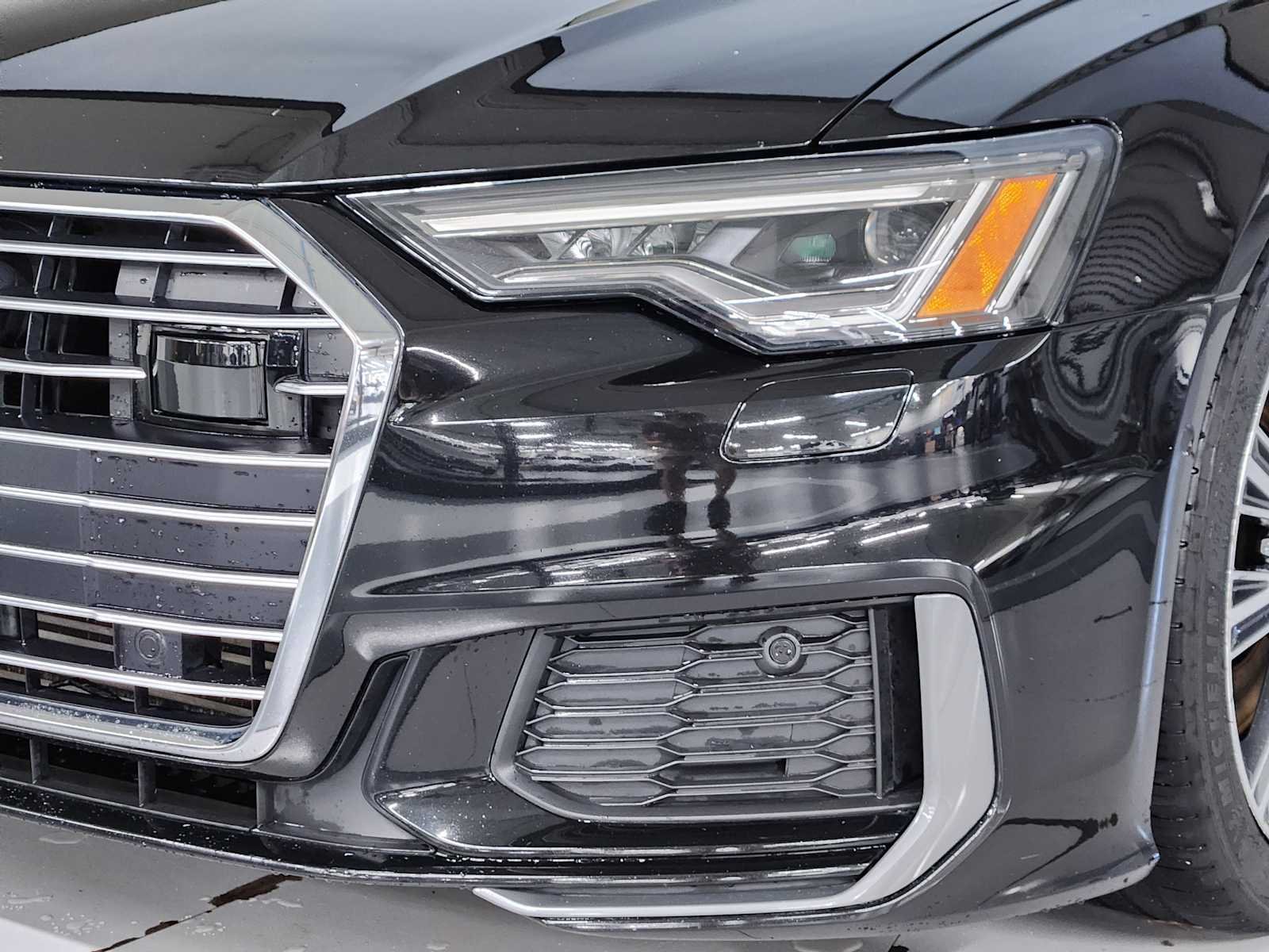 Used 2019 Mythos Black Metallic Audi Premium Plus image 12