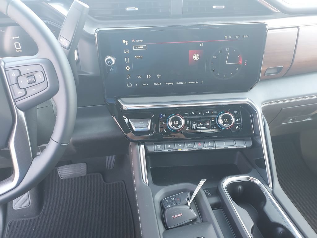 Used 2025 Onyx Black GMC Denali Ultimate image 20