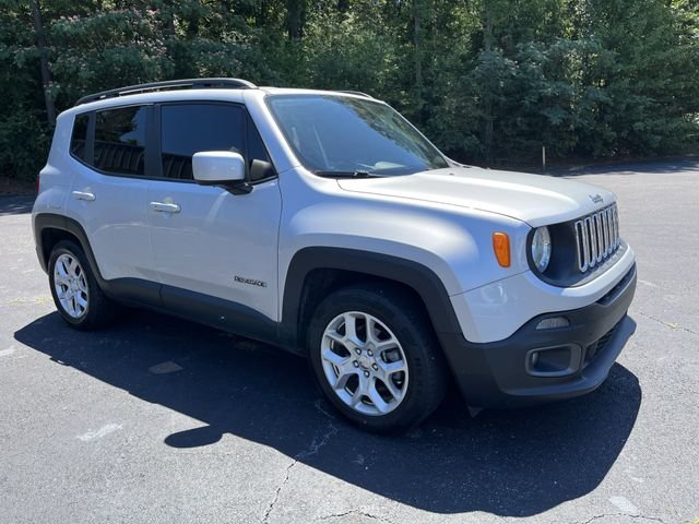 Used 2018 Glacier Metallic Jeep Latitude image 1