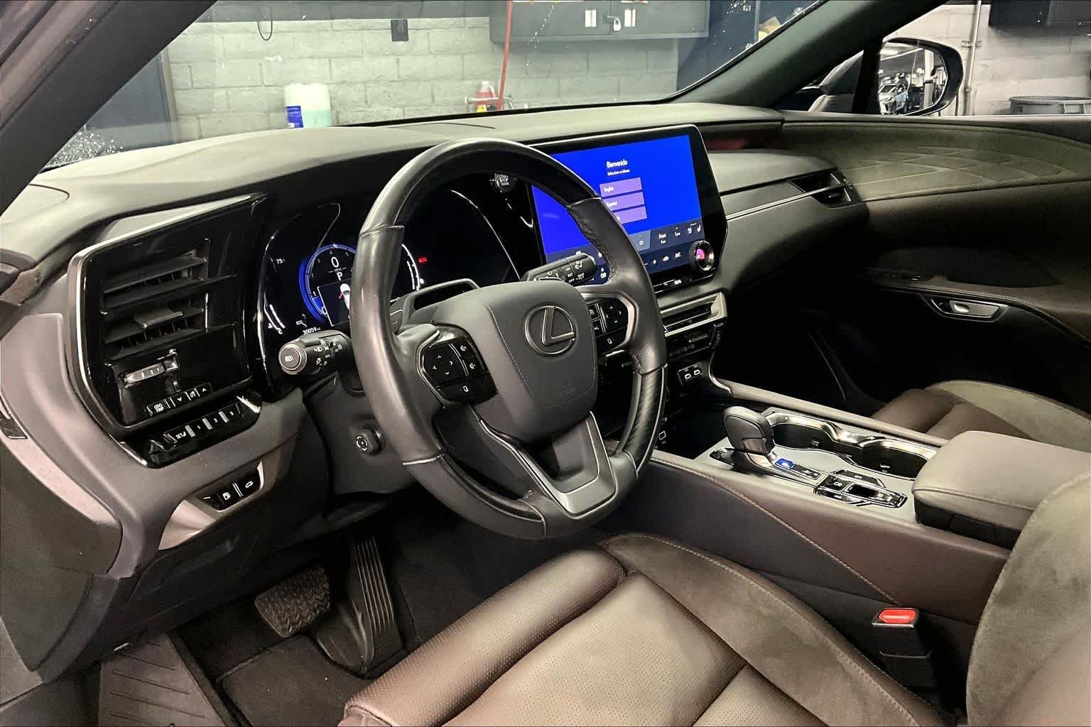 2023 Lexus RX 350 - Photo 17