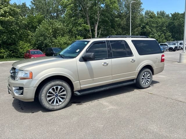 Used 2017 Ford Expedition XLT with VIN 1FMJK1JT3HEA79512 for sale in Kansas City