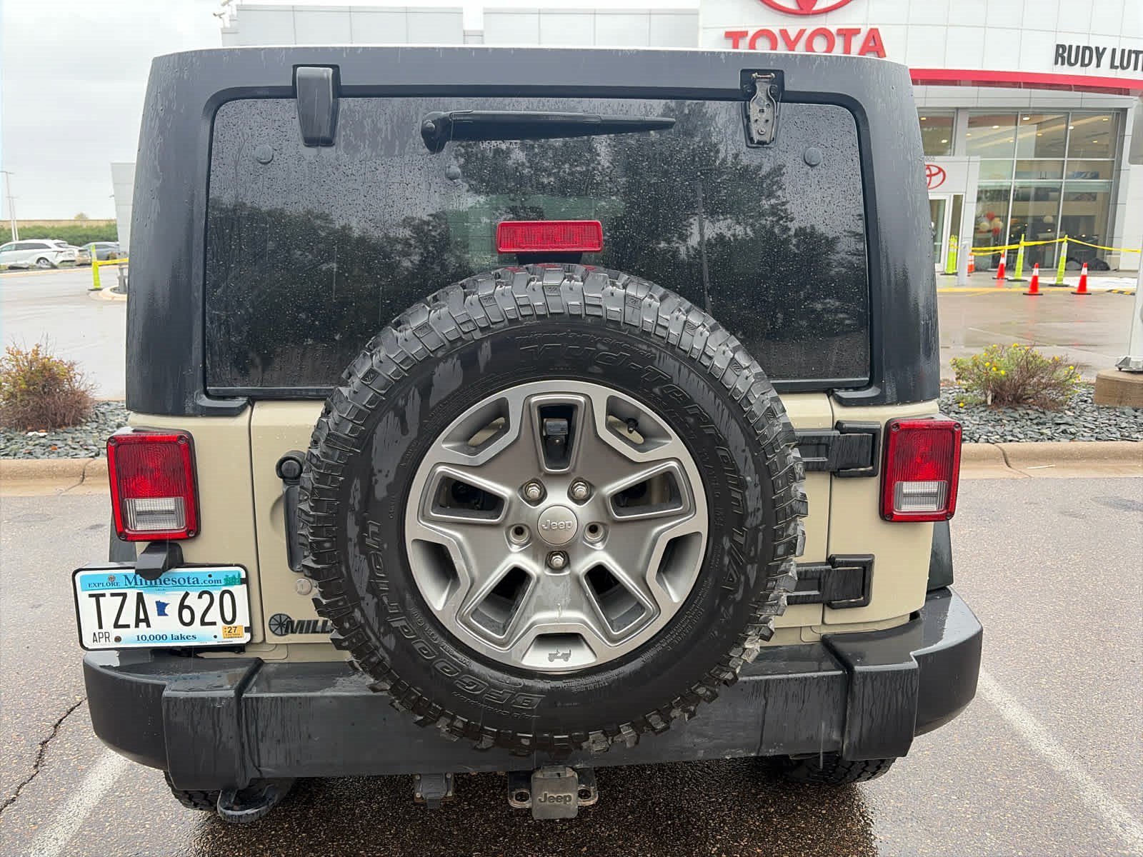 Used 2018 Gobi Clearcoat Jeep Rubicon image 5
