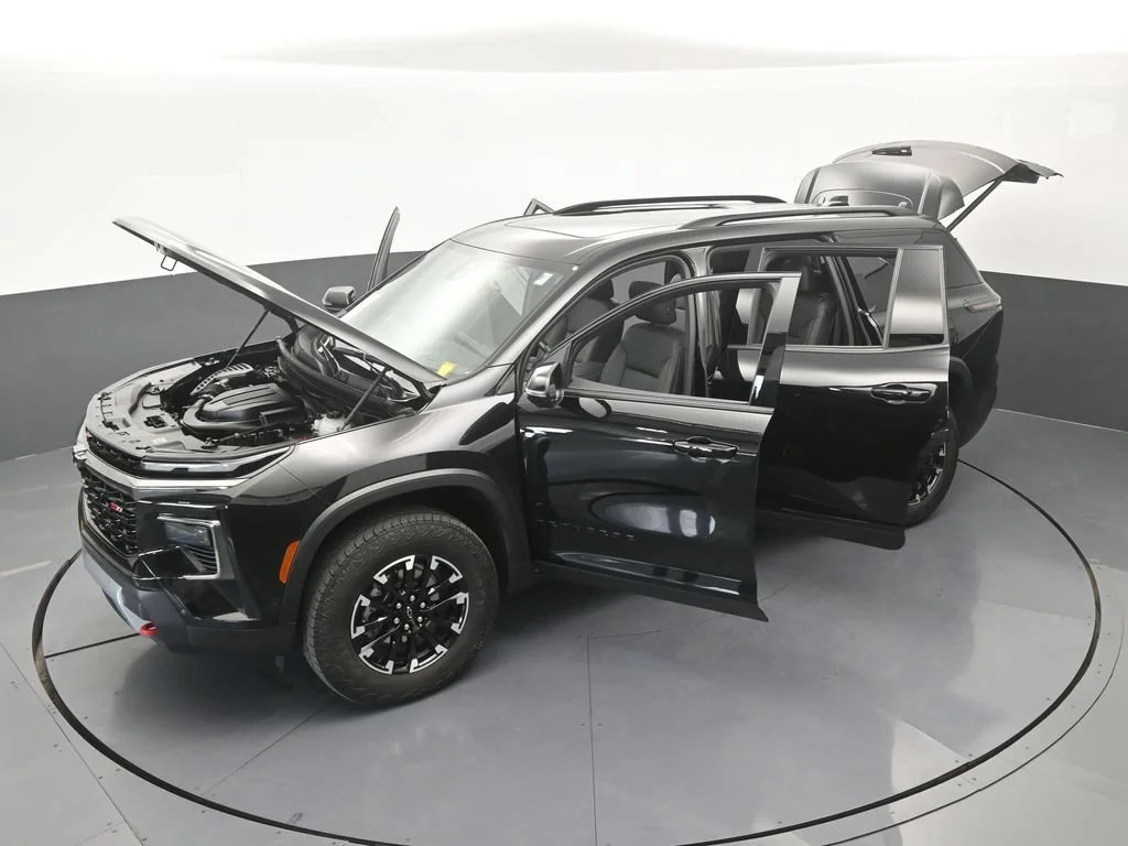 Used 2025 Mosaic Black Metallic Chevrolet Z71 image 91