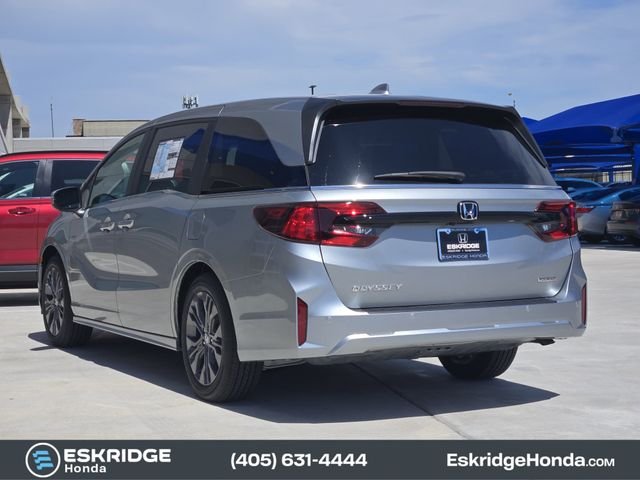 New 2026 Solar Silver Metallic Honda Touring image 3