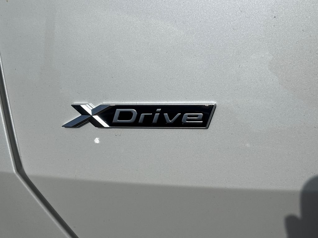New 2026 Mineral White Metallic BMW 30 xDrive image 11