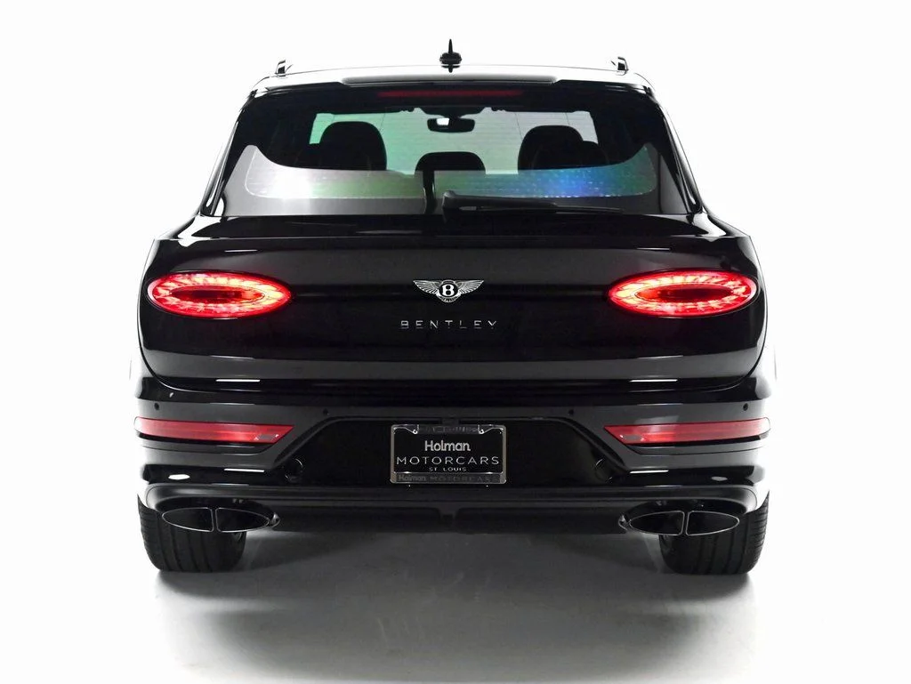 Used 2025 Beluga Bentley V8 image 5