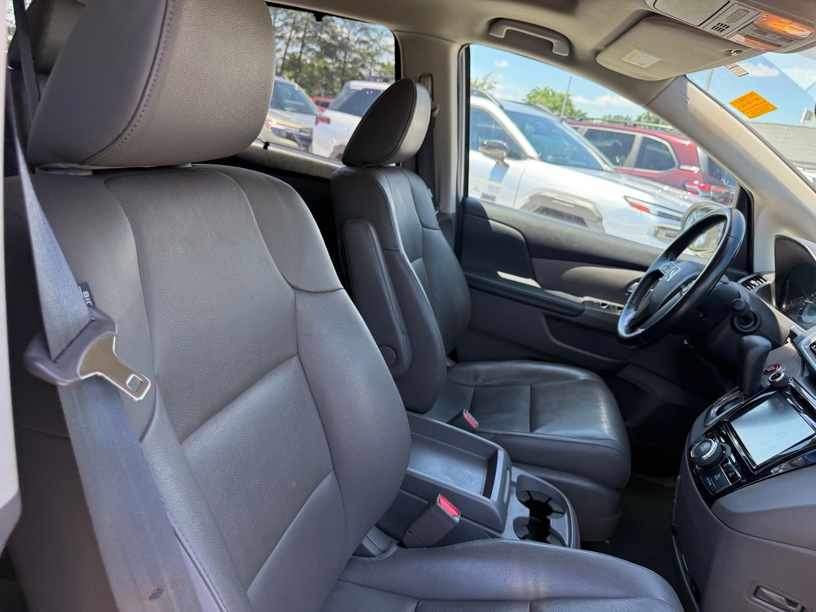 Used 2015  Honda EX-L image 32