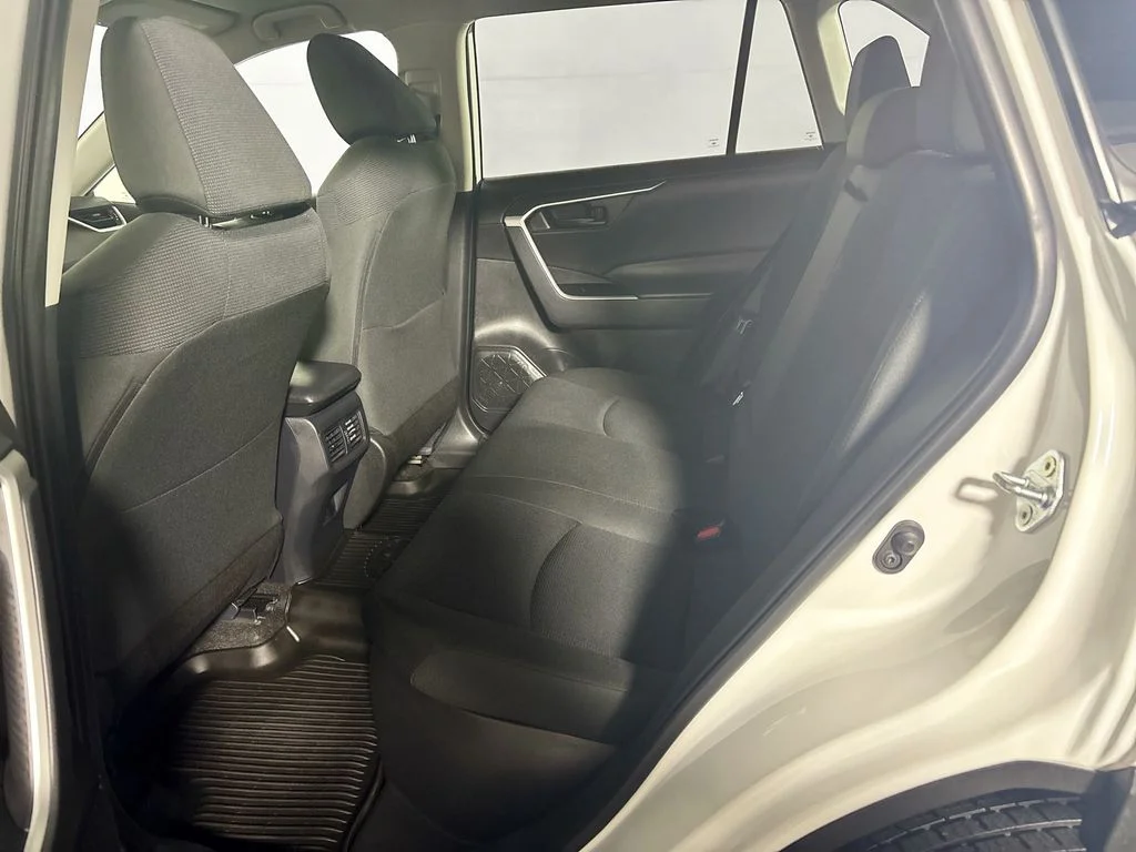 Used 2024 Ice Toyota LE image 20