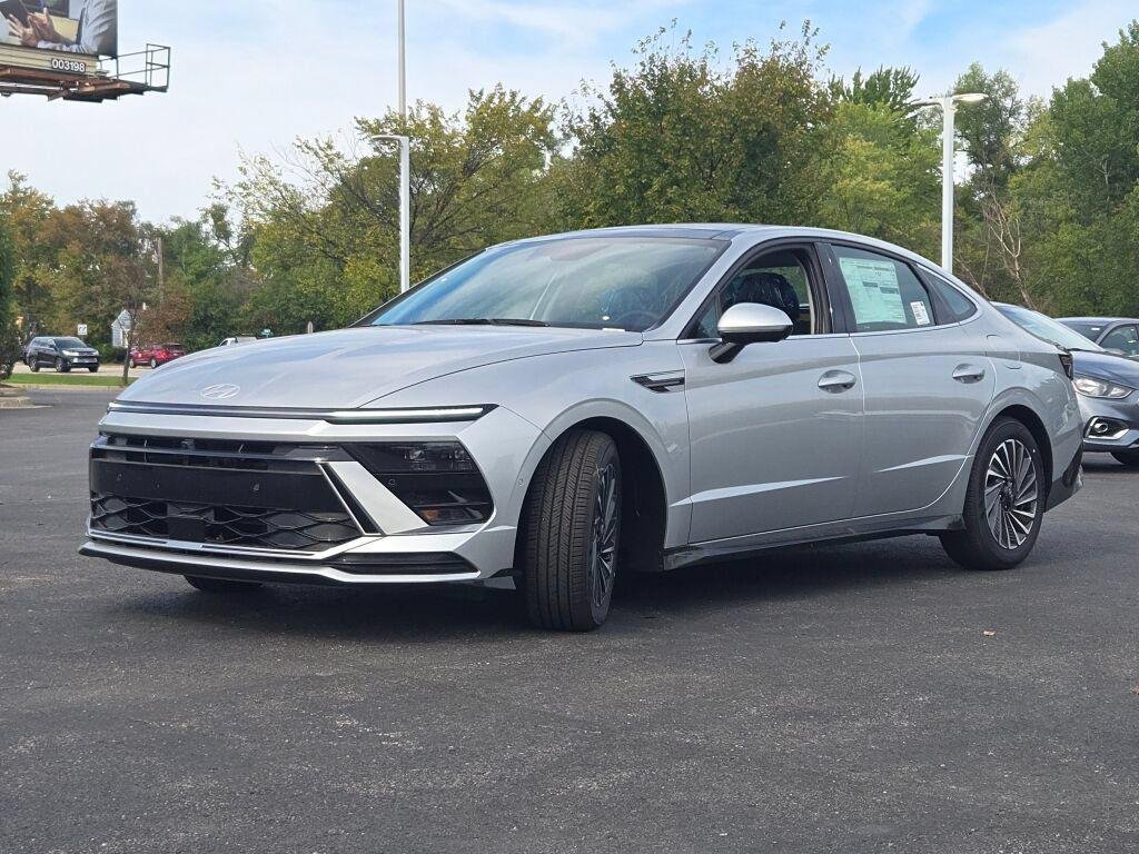 2025 Hyundai Sonata Hybrid Limited - Photo 6