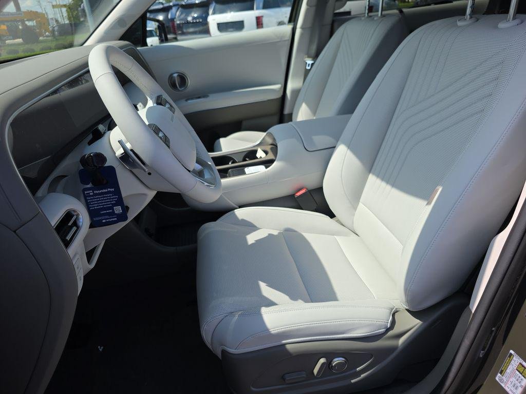 New 2026 Titan Green Hyundai Blue SEL 7P image 9
