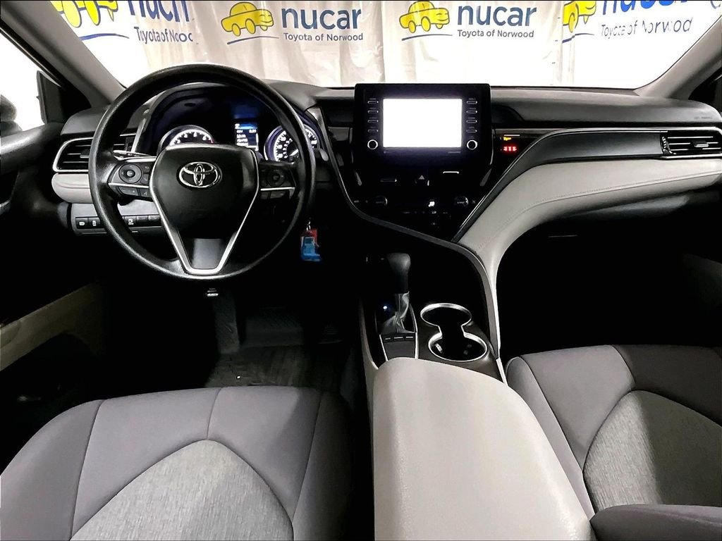 Used 2023 White Toyota LE image 21