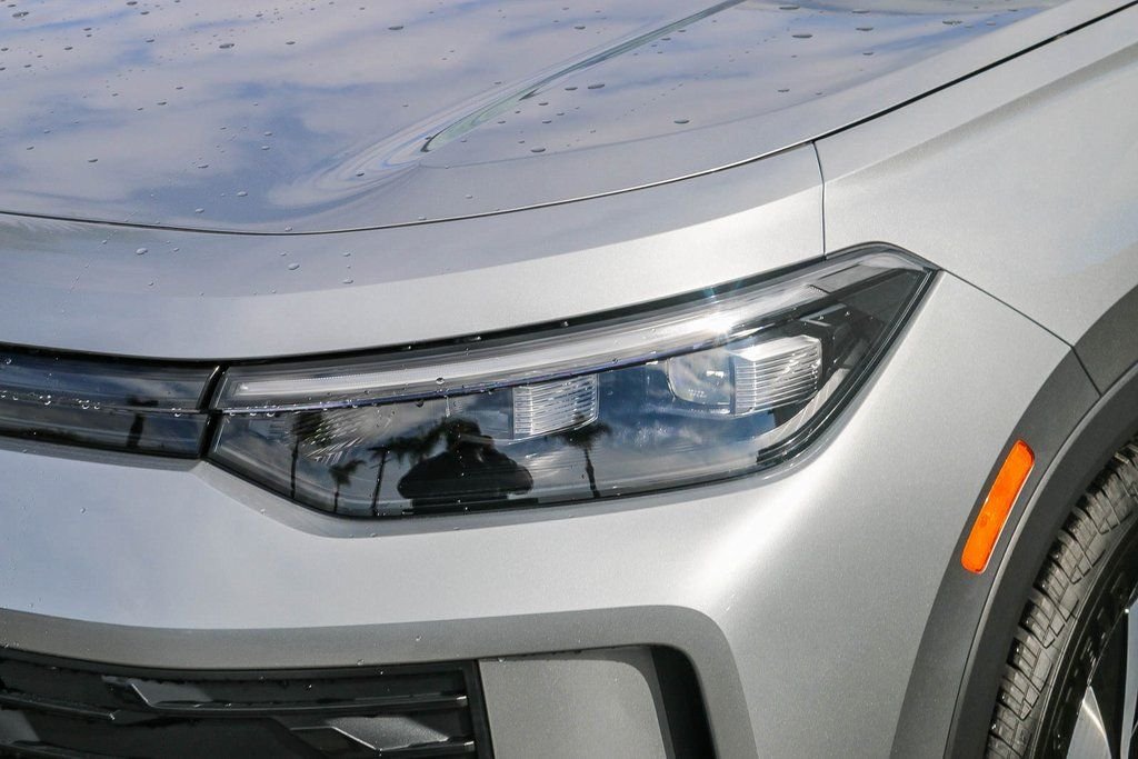 New 2026 Silver Volkswagen 2.0T S image 5