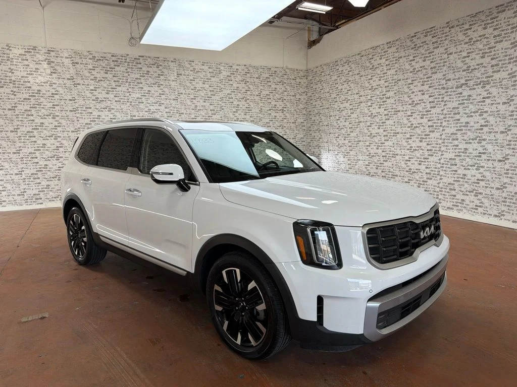 Used 2023 Glacial White Pearl Kia SX-Prestige image 1