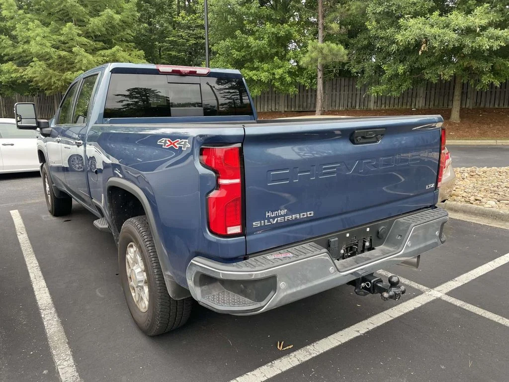 Used 2025 Lakeshore Blue Metallic Chevrolet LTZ image 4