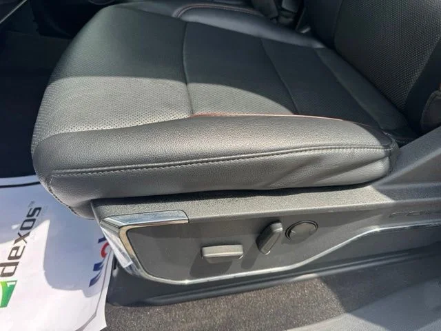 Used 2022 White Ford Lariat image 17