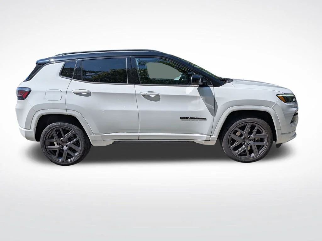 Used 2024 White Jeep Limited image 2