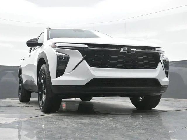 New 2026 Summit White Chevrolet LT image 22