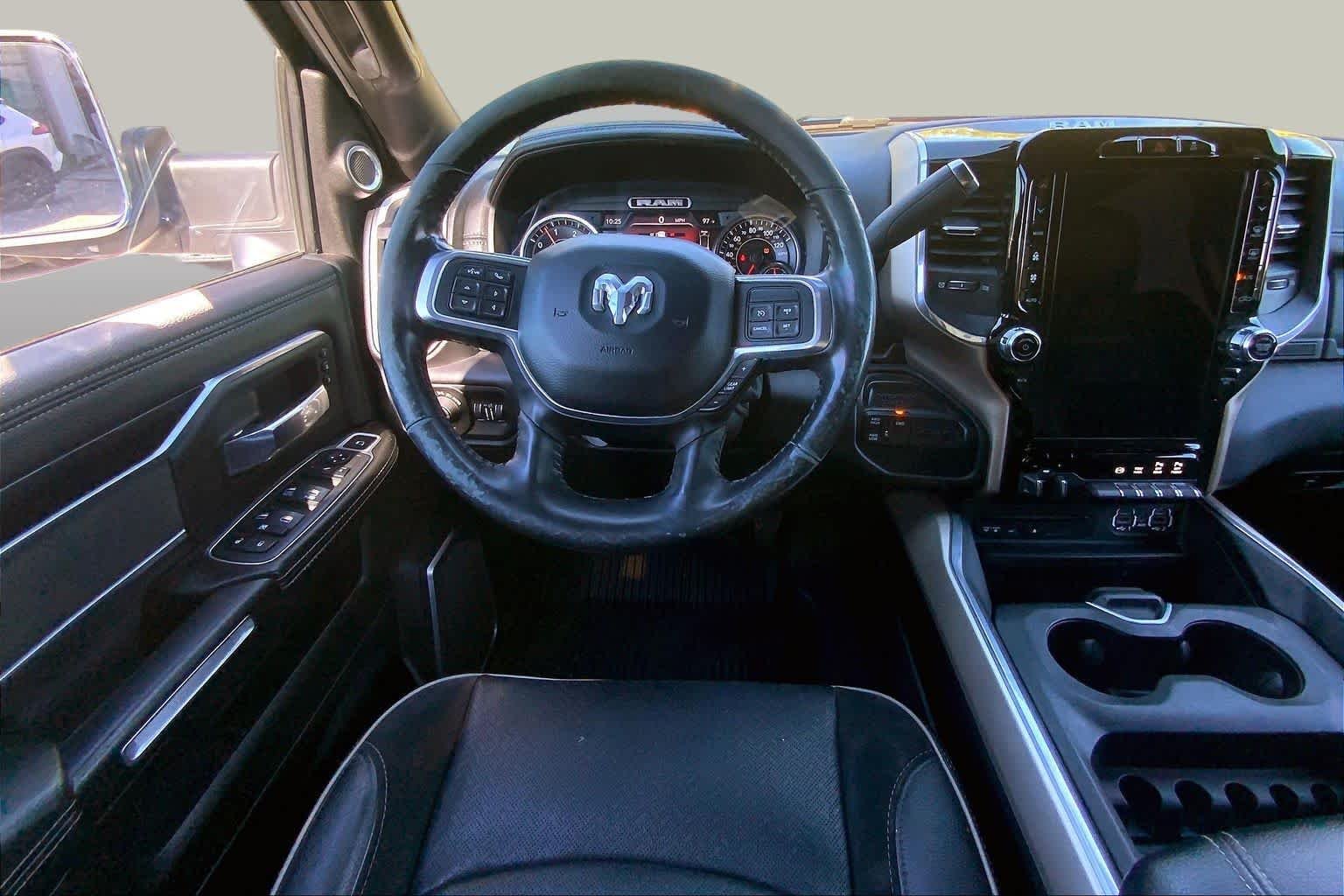 Used 2019 Blue Streak Pearlcoat Ram Laramie image 6