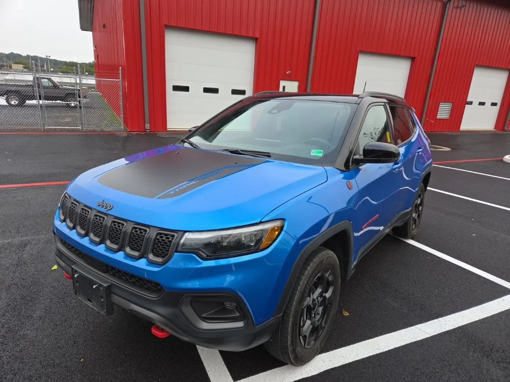 Used 2023 Blue Jeep Trailhawk image 3