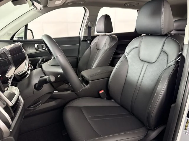 New 2026 Ivory Silver Kia S image 11