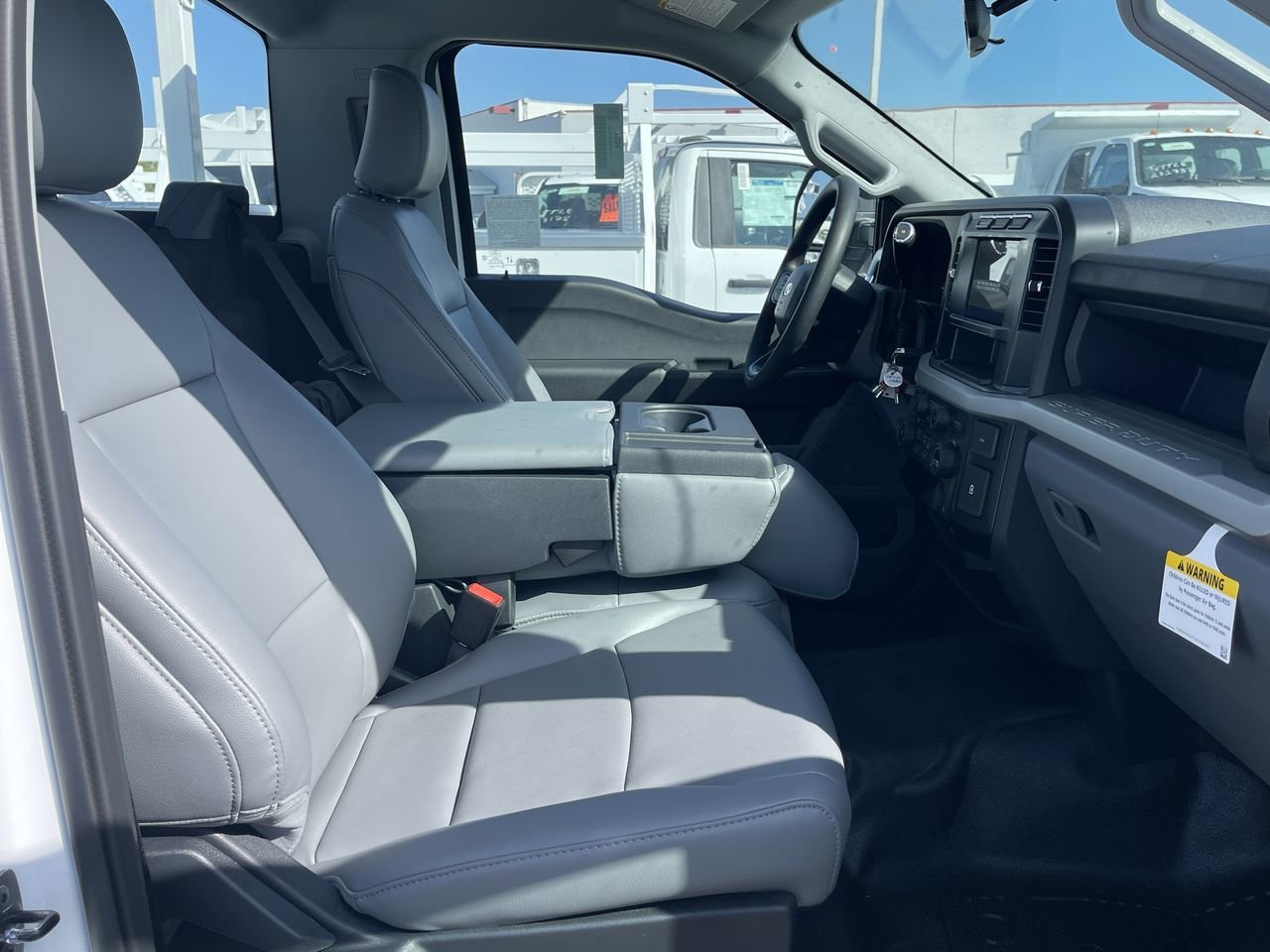 New 2024 Oxford White Ford XL image 16