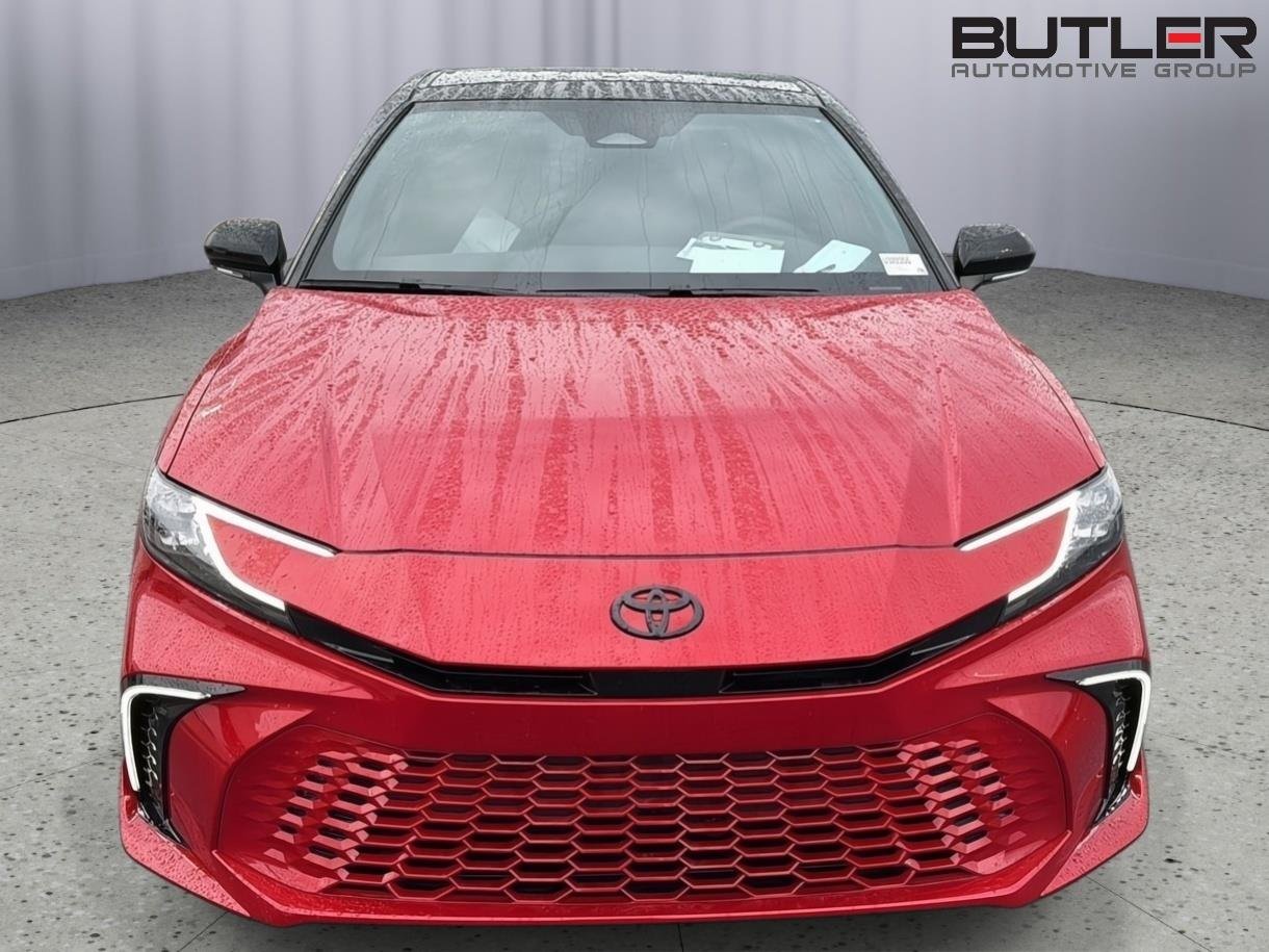 New 2026 Supersonic Red with Midnight Black Metallic roof Toyota XSE image 9