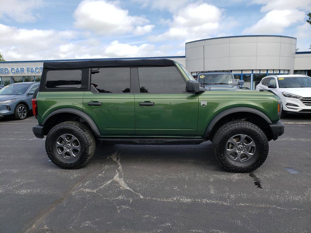 Used 2022 Green Metallic Ford  image 2