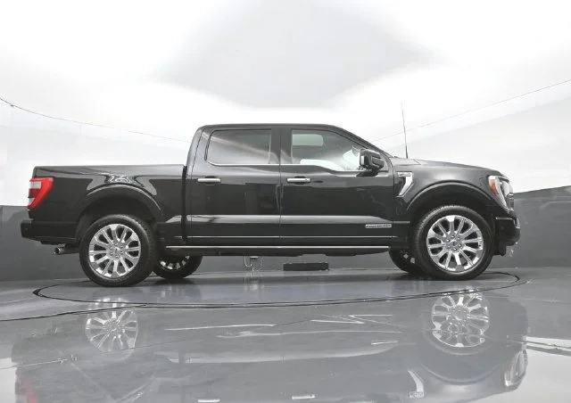 Used 2023 Black Ford Limited image 41