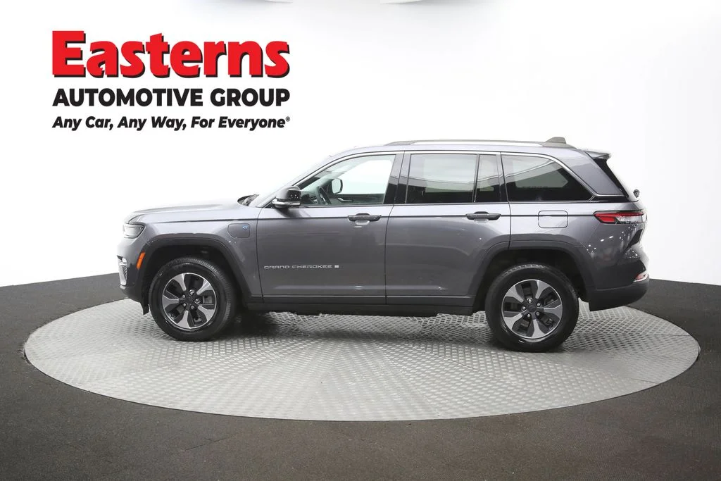 Used 2022 Gray Jeep 4xe image 65