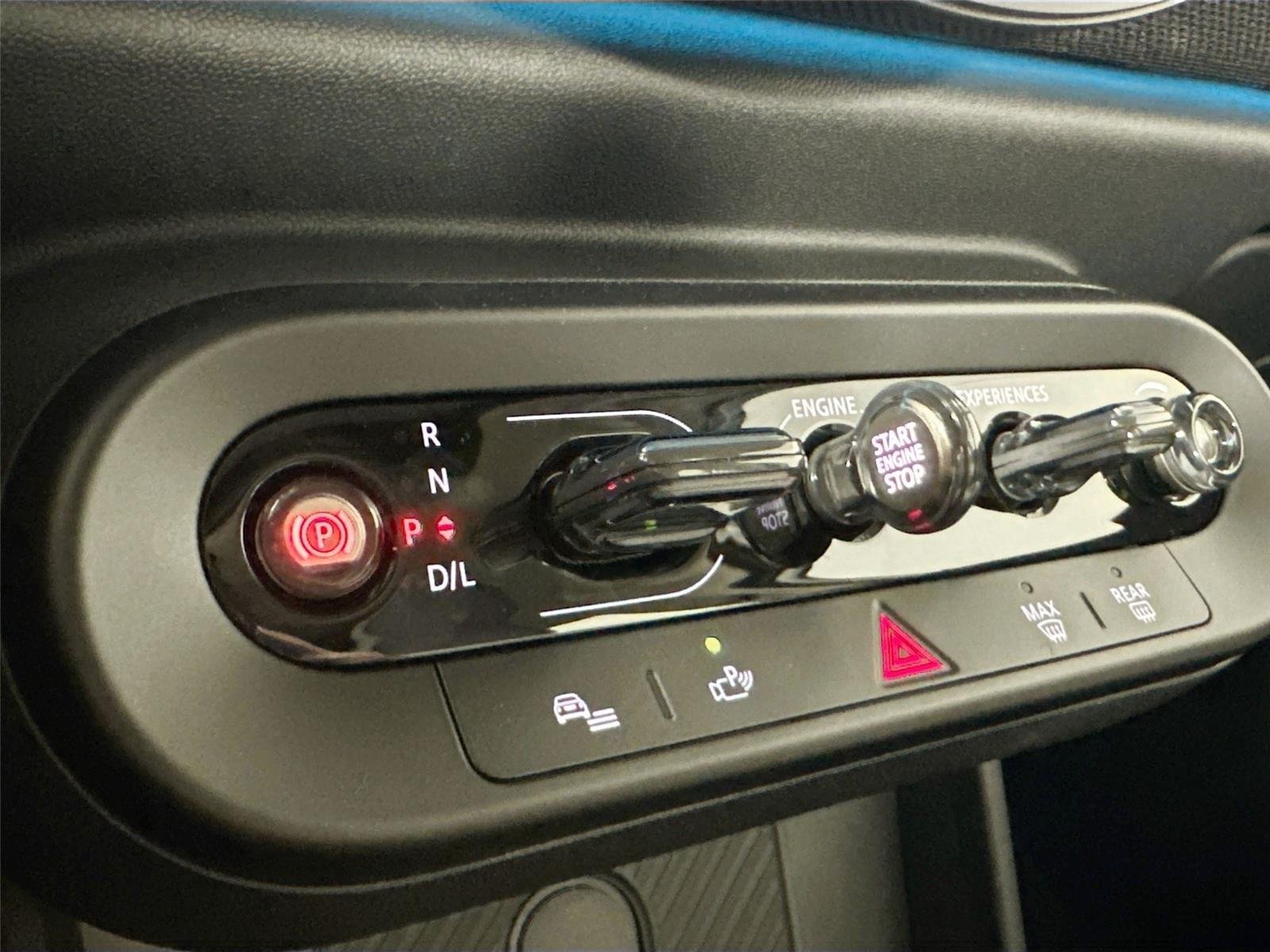 2025 MINI Hardtop 4 Door S - Photo 17