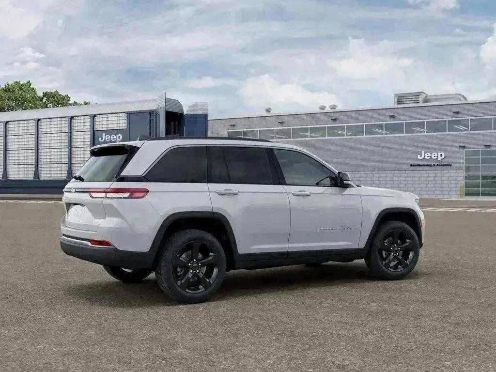 New 2026 Bright White Clearcoat Jeep Limited image 47