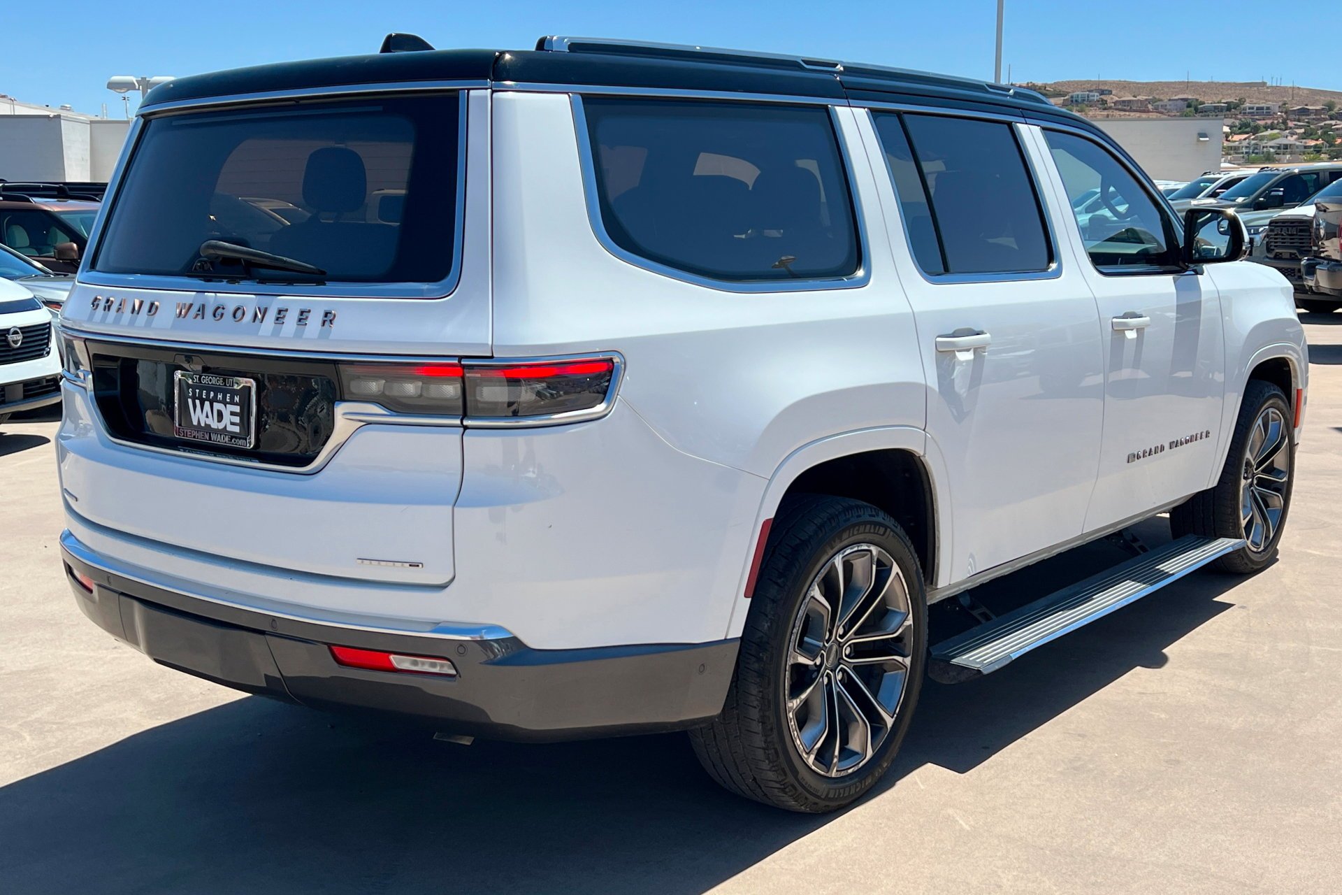 Used 2022 Bright White Clearcoat Jeep Series III image 6